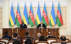 President Ilham Aliyev and Rwandan President exchange signed documents, make press statements (PHOTO)