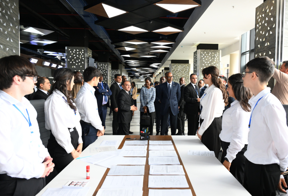 President of Rwanda gets acquainted with “ASAN Khidmet” center's activities