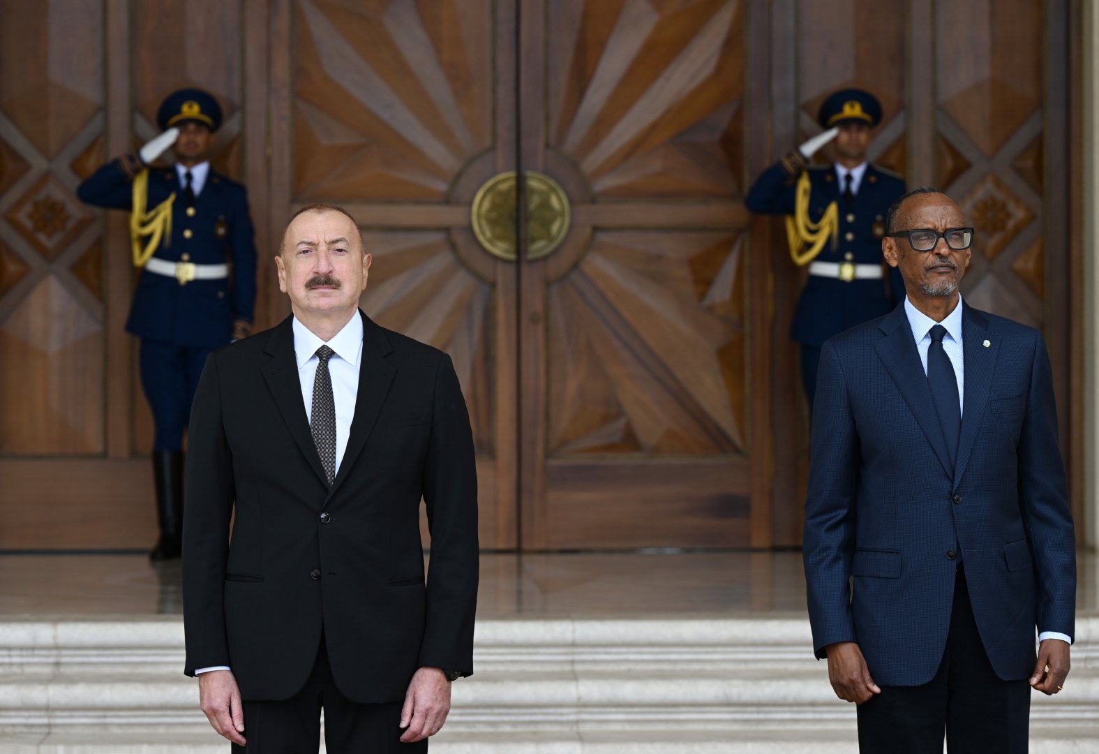 Baku hosts official welcome ceremony for President of Rwanda (PHOTO)