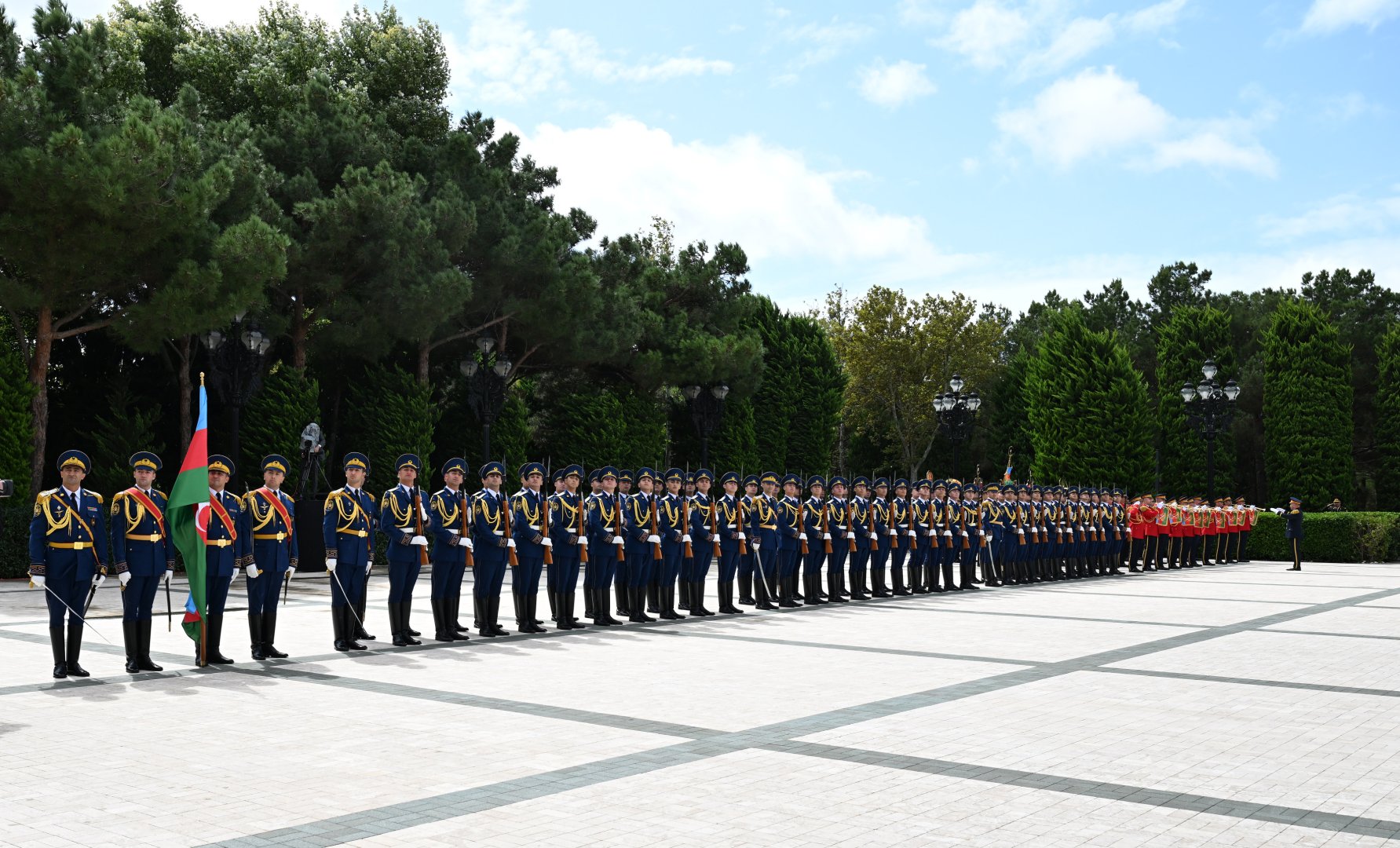 Baku hosts official welcome ceremony for President of Rwanda (PHOTO)