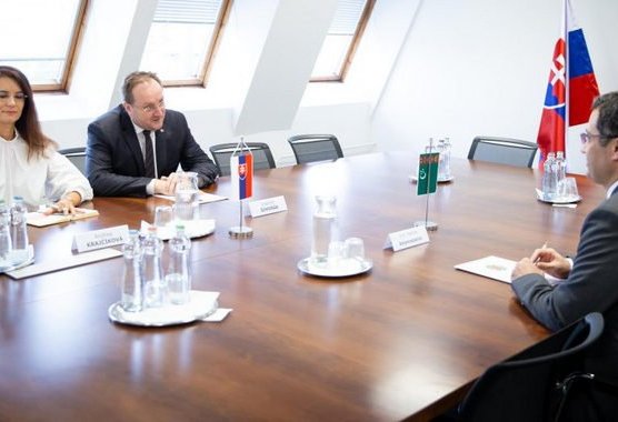 Turkmenistan and Slovakia discuss plans for joint economic commission