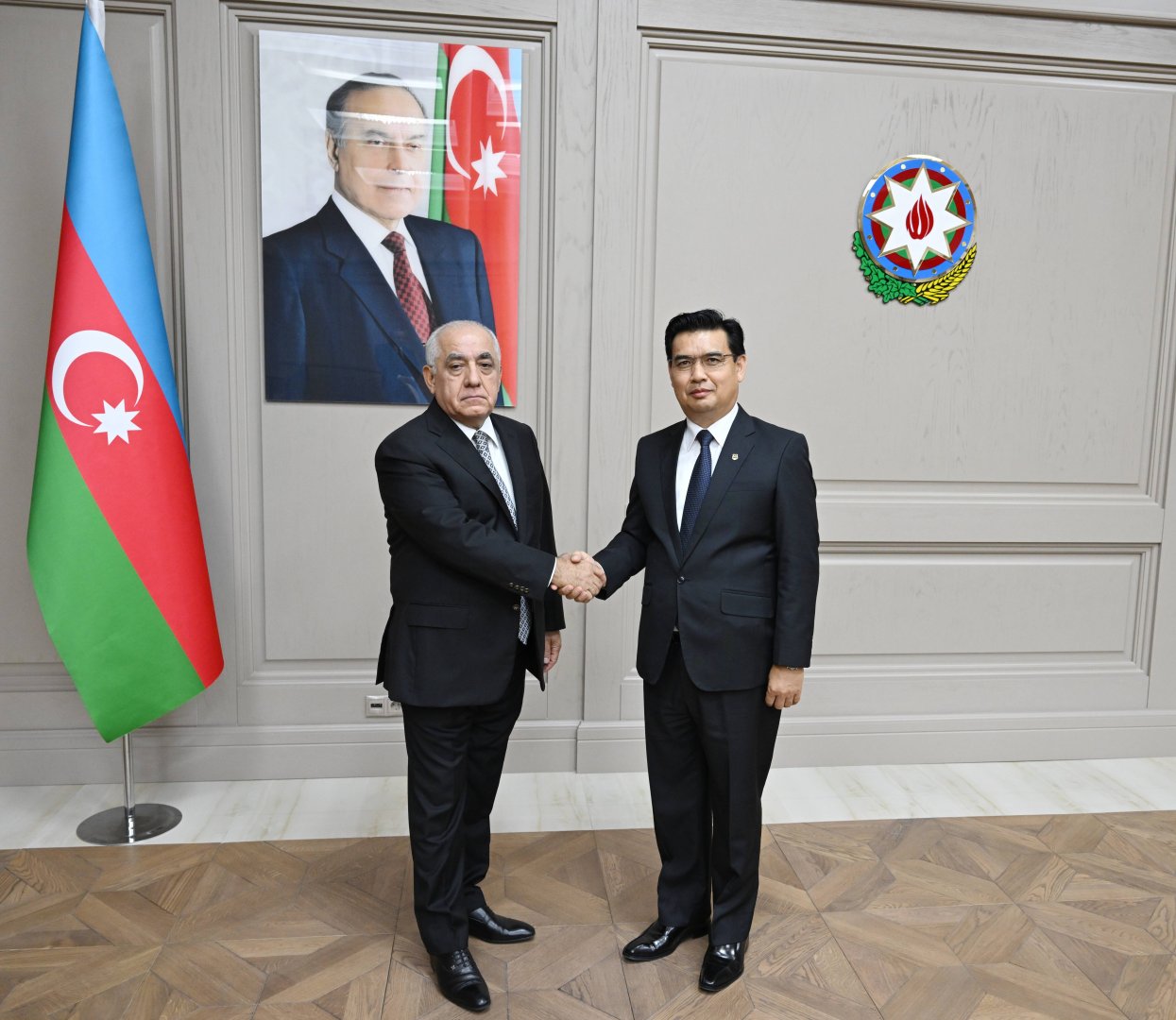 Azerbaijan and Laos explore new horizons for cooperation (PHOTO)