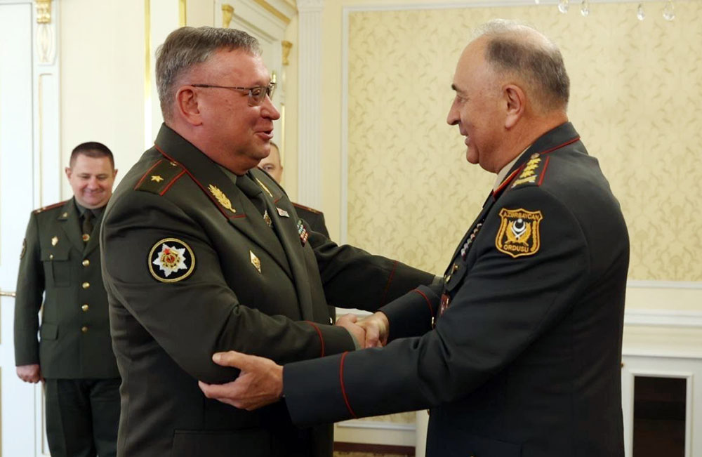 Azerbaijani Army Chief of General Staff meets with his Belarusian counterpart (PHOTO)