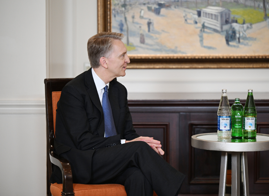 President Ilham Aliyev meets Brookfield Asset Management CEO in New York (PHOTO)