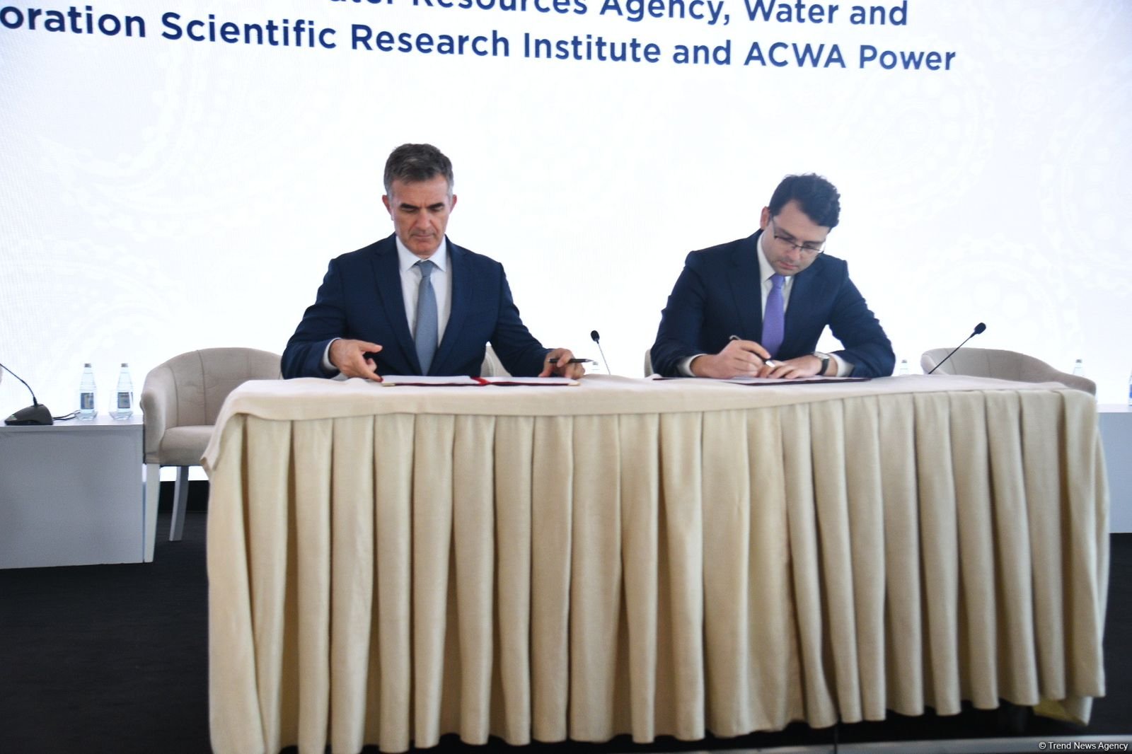 Azerbaijan, Saudi Arabia's ACWA Power ink knowledge-sharing deal on water, land management