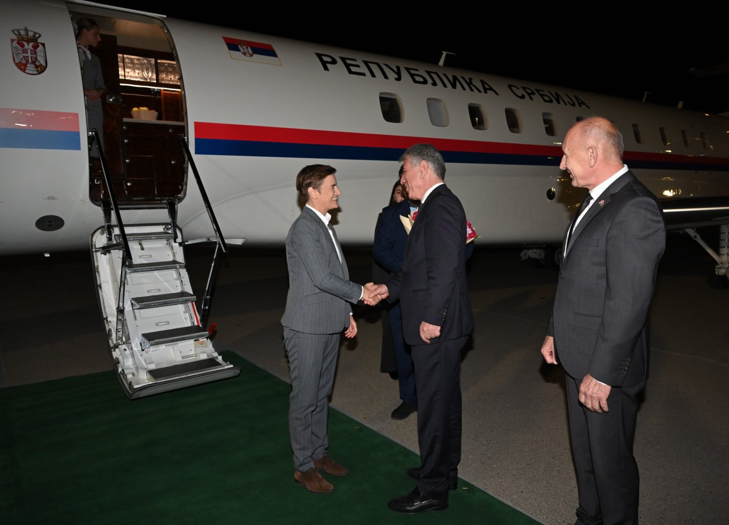 Chairwoman of National Assembly of Serbia arrives in Azerbaijan (PHOTO)