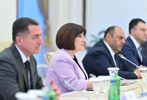 Azerbaijani Parliament speaker meets Laos chief prosecutor (PHOTO)