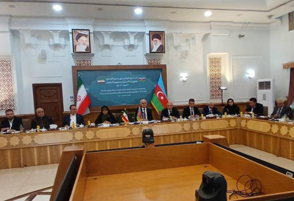 Azerbaijan, Iran delve into current collaboration and future dev't projects (PHOTO)