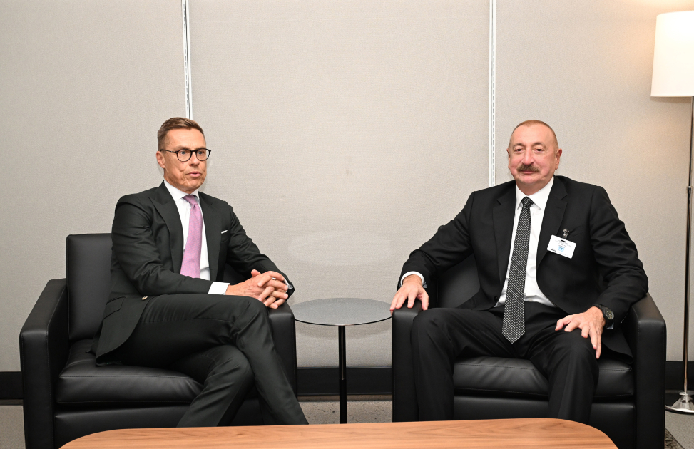 President Ilham Aliyev meets with President of Finland at UN HQ in New York (PHOTO)