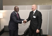 President Ilham Aliyev meets with President of Kenya at UN HQ in New York (PHOTO)