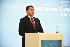 Heydar Aliyev Center lights up with grand opening of ‘Nasimi Festival of Poetry, Spirituality and Art’ (PHOTO)