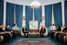 Azerbaijan and Iran talk trade and security in high-level meeting (PHOTO)