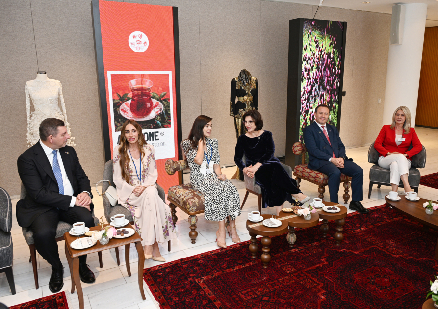 Leyla Aliyeva, head and founder of IDEA, and Arzu Aliyeva participated in the “Treasures Behind the Doors of Anatolia” exhibition in New York (PHOTO)