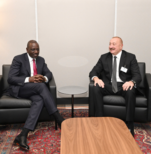 President Ilham Aliyev meets with President of Kenya at UN HQ in New York (PHOTO)