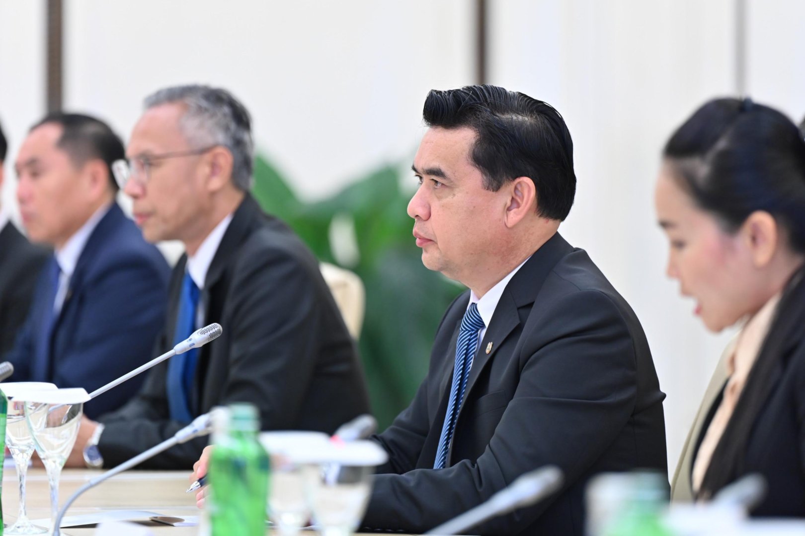 Azerbaijani Parliament speaker meets Laos chief prosecutor (PHOTO)