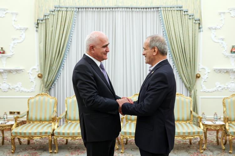 President of Iran meets Azerbaijani deputy PM (PHOTO)
