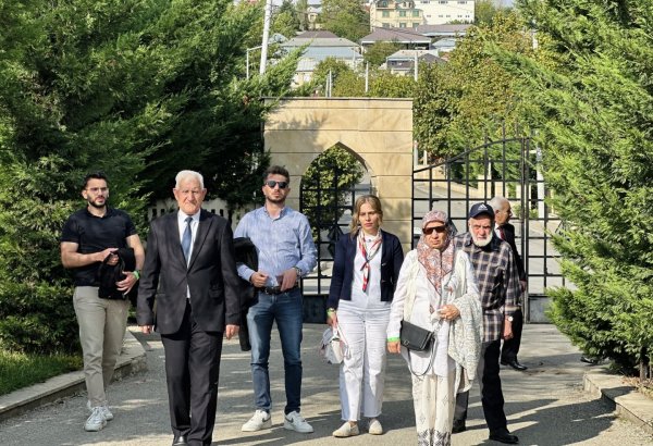 Family descendants of great Azerbaijani poet Imadaddin Nasimi visit Shamakhi (PHOTO)