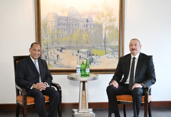 President Ilham Aliyev meets with Senior Vice President of US Chamber of Commerce in New York (PHOTO)