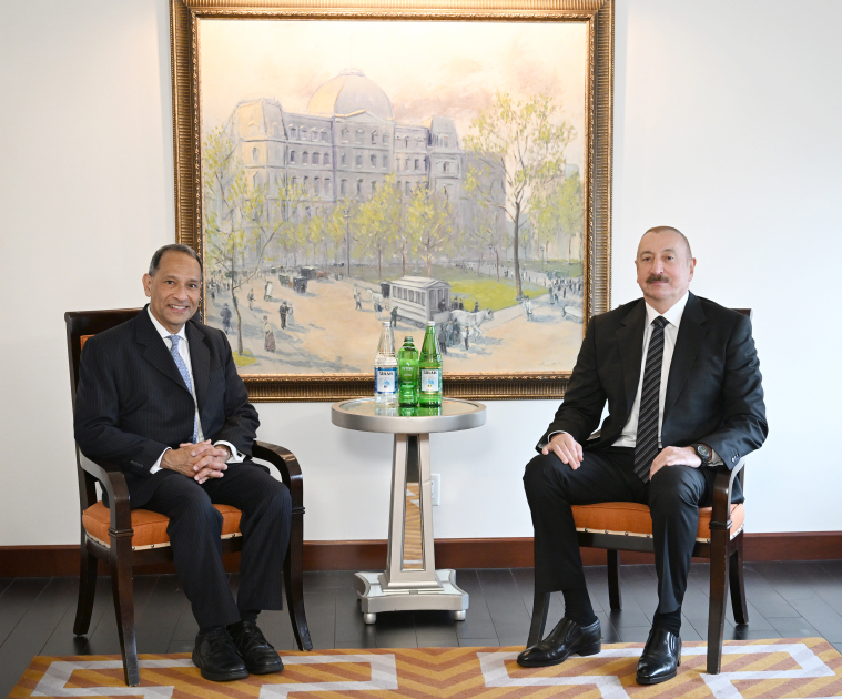 President Ilham Aliyev meets with Senior Vice President of US Chamber of Commerce in New York (PHOTO)