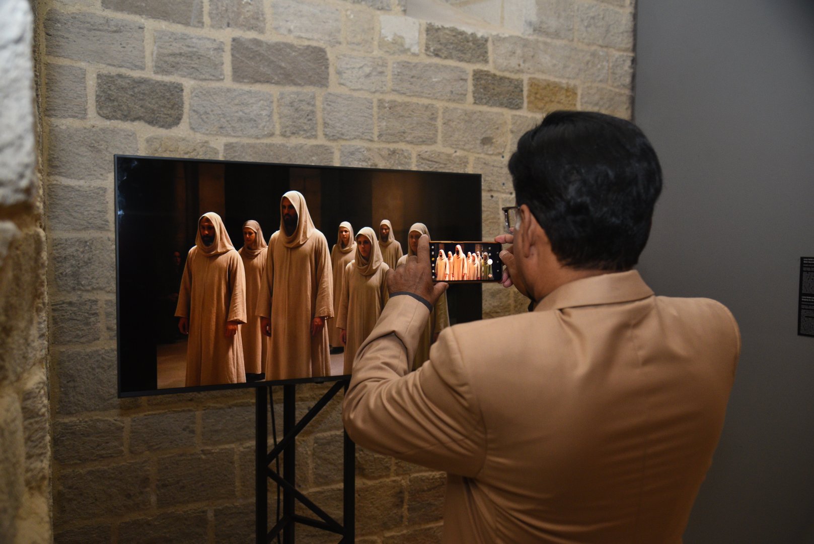Nasimi Festival lights up Baku's Icherisheher with cornucopia of dazzling pieces (PHOTO)