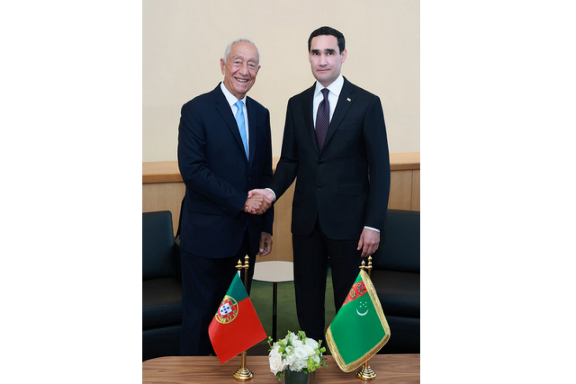 Turkmenistan invites Portugal to int'l forum on peace and trust
