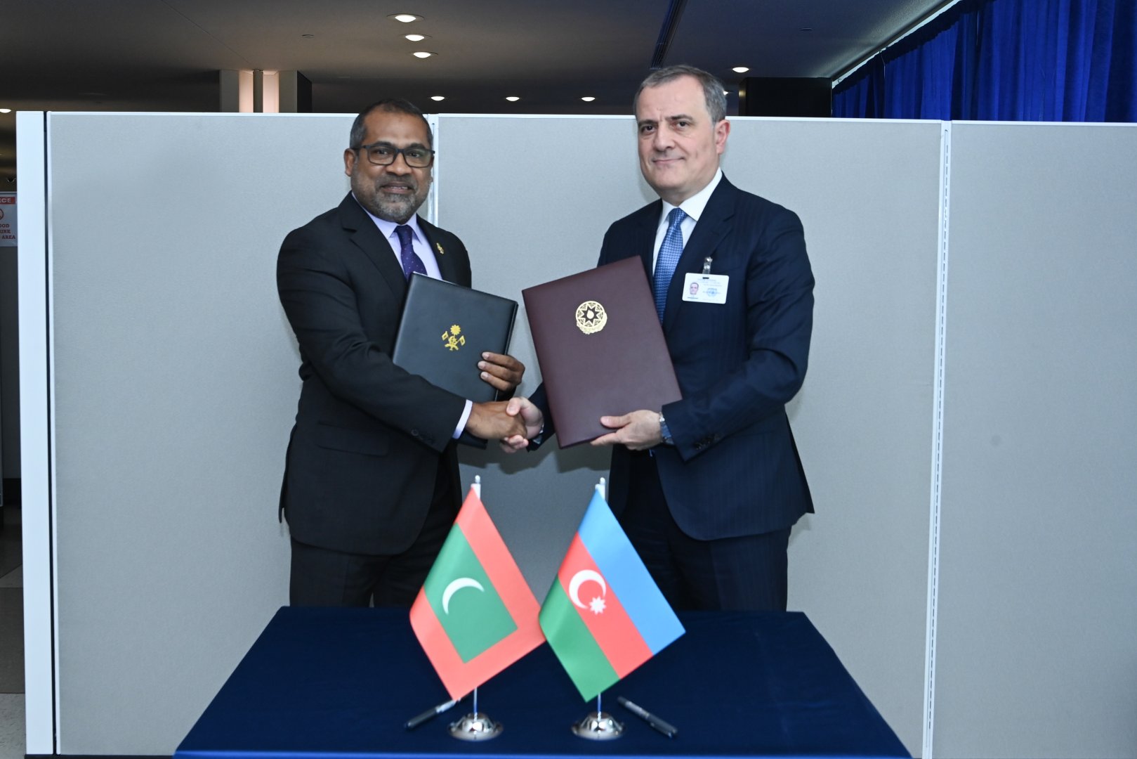 Azerbaijan, Maldives sign visa-free agreement (PHOTO)
