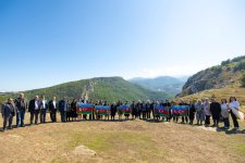 “AzerGold” CJSC organizes visit of martyrs’ families to the city of Shusha (PHOTO)