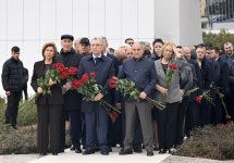 Azerbaijani top officials pay tribute at Victory Park Memorial on Remembrance Day (PHOTO/VIDEO)
