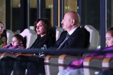 Heartfelt meeting of President Ilham Aliyev and First Lady Mehriban Aliyeva with children of martyrs in Ganja (PHOTO/VIDEO)