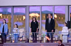 Heartfelt meeting of President Ilham Aliyev and First Lady Mehriban Aliyeva with children of martyrs in Ganja (PHOTO/VIDEO)