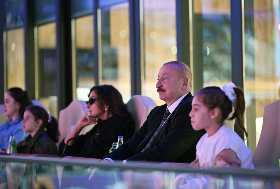 Heartfelt meeting of President Ilham Aliyev and First Lady Mehriban Aliyeva with children of martyrs in Ganja (PHOTO/VIDEO)