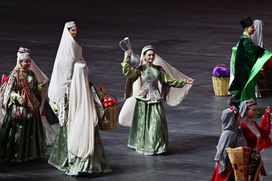 President Ilham Aliyev, First Lady Mehriban Aliyeva watch 3rd CIS Games in Ganja (PHOTO/VIDEO)