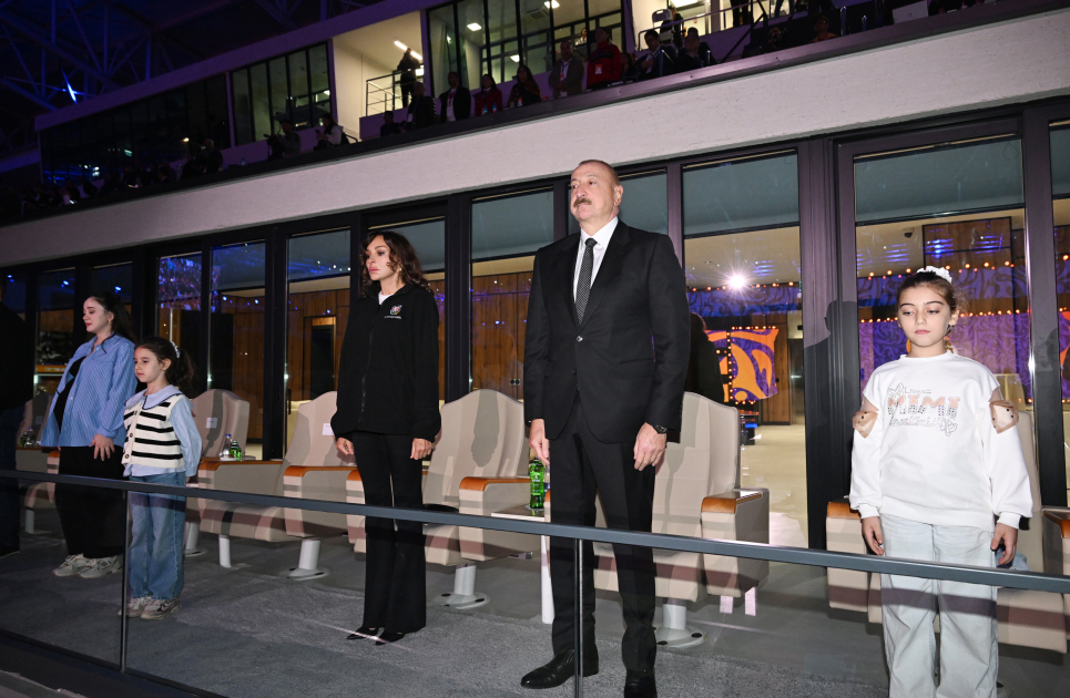 Heartfelt meeting of President Ilham Aliyev and First Lady Mehriban Aliyeva with children of martyrs in Ganja (PHOTO/VIDEO)
