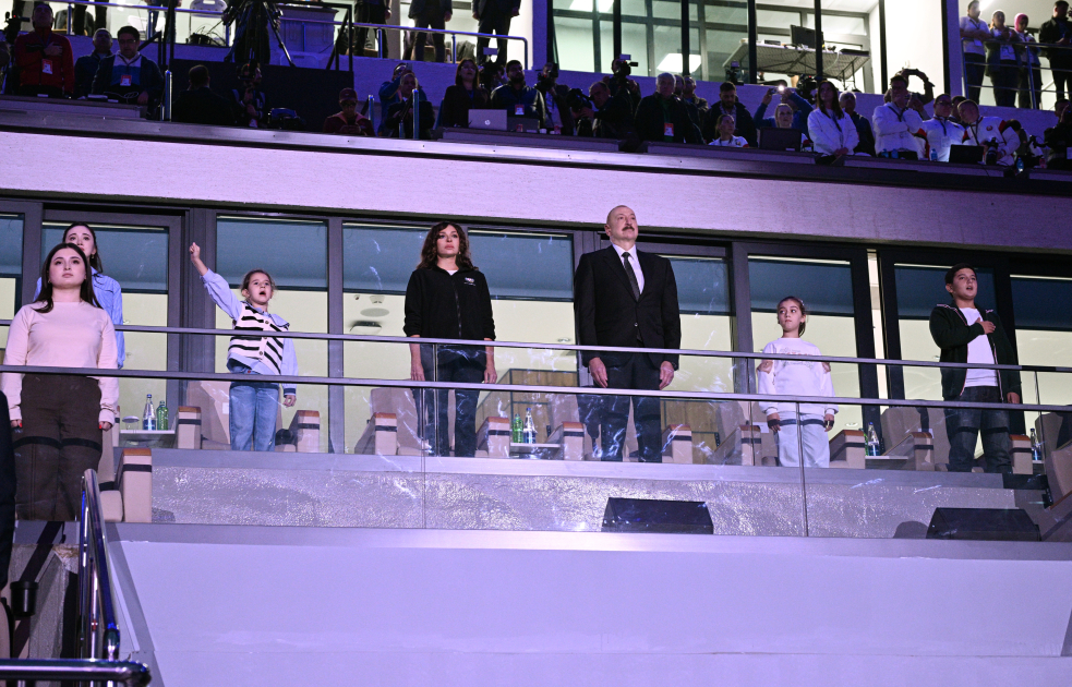 Heartfelt meeting of President Ilham Aliyev and First Lady Mehriban Aliyeva with children of martyrs in Ganja (PHOTO/VIDEO)
