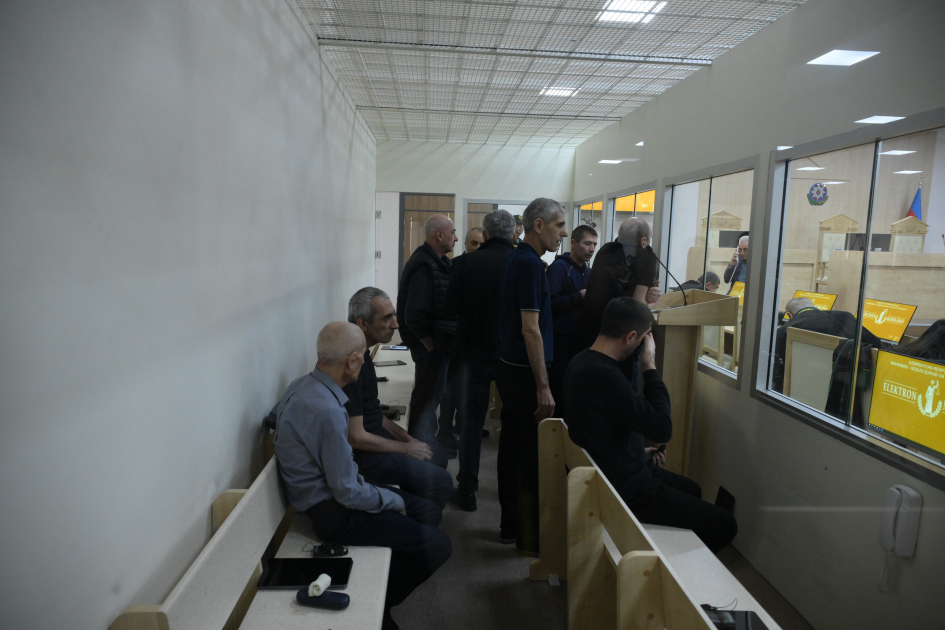 Azerbaijani court presses on with trial of Armenians charged with war crimes (PHOTO)