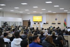 Azerbaijani court presses on with trial of Armenians charged with war crimes (PHOTO)