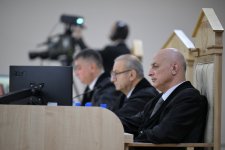 Azerbaijani court presses on with trial of Armenians charged with war crimes (PHOTO)