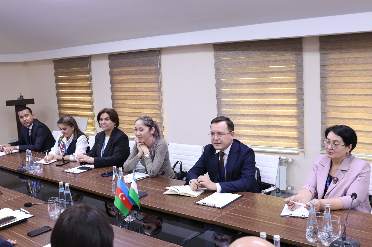 Uzbek officials convene at Azerbaijani MEDIA to align media policies (PHOTO)