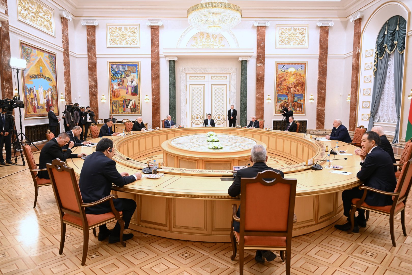 Azerbaijani PM attends key CIS Council meeting with Belarusian President (PHOTO)