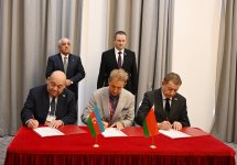 Azerbaijani and Belarusian prime ministers hold talks in Minsk (PHOTO)