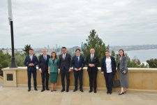 Polish MPs visit tomb of National Leader Heydar Aliyev and Alley of Martyrs (PHOTO)