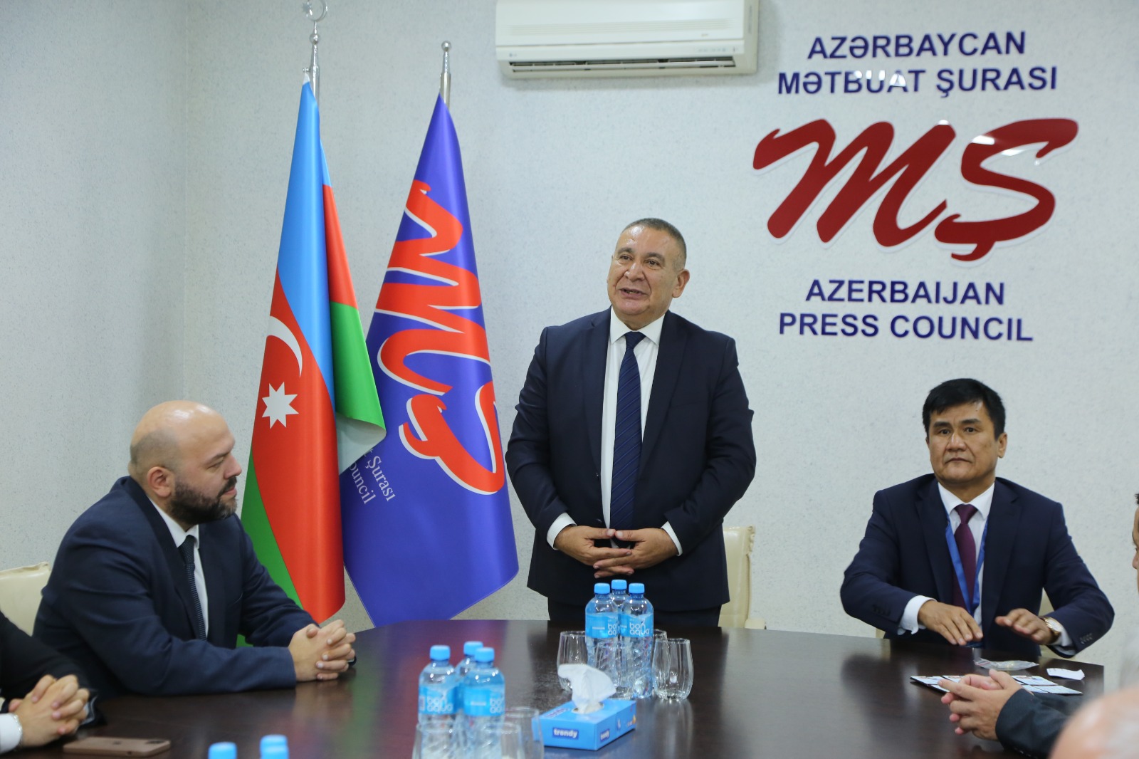 Chairman of Uzbekistan’s Journalists Union visits Azerbaijan’s Press Council (PHOTO)
