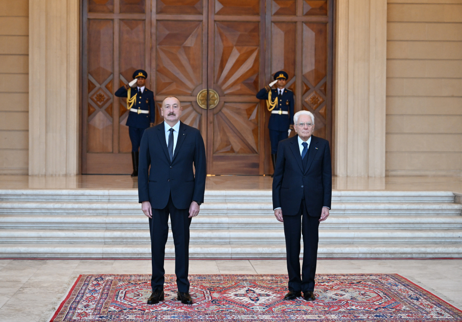 Baku hosts official welcome ceremony for President of Italy (PHOTO)