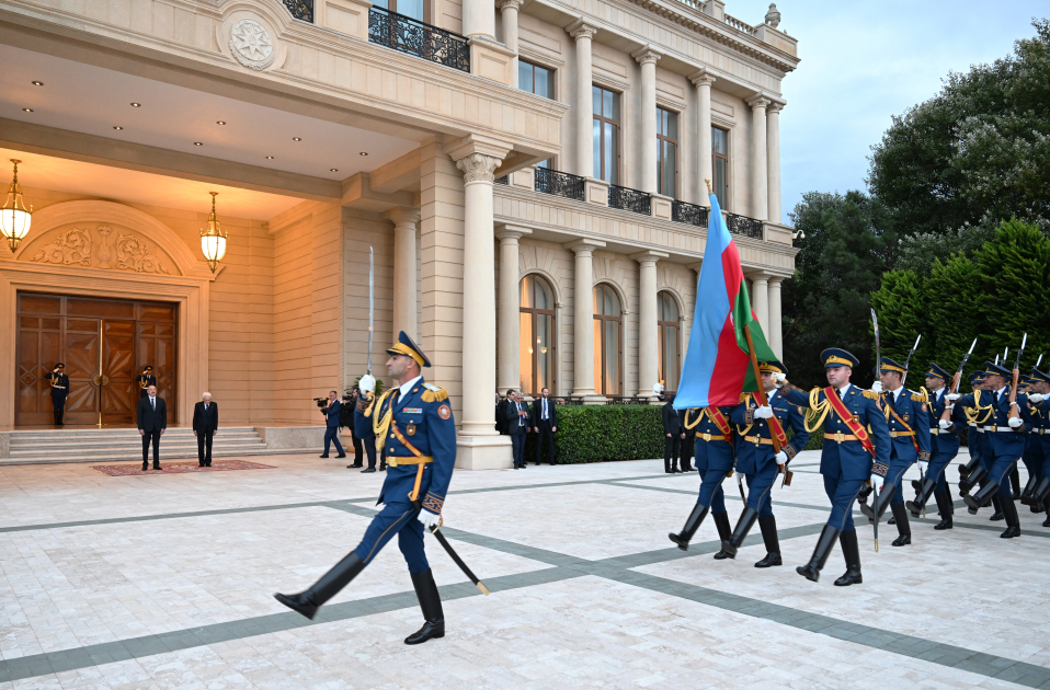 Baku hosts official welcome ceremony for President of Italy (PHOTO)