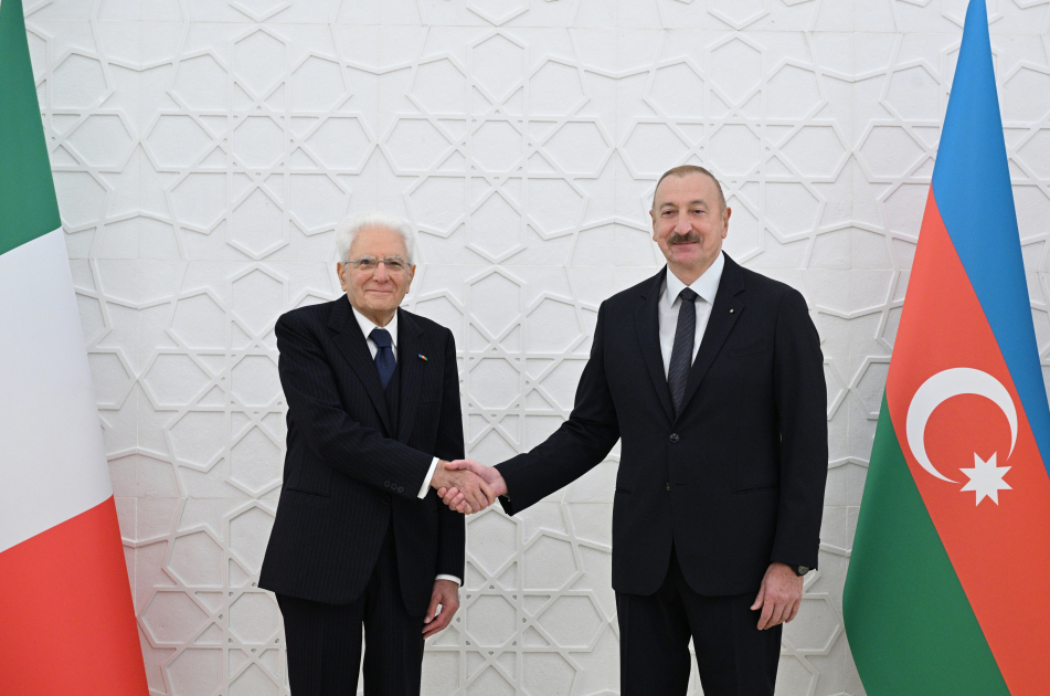 Baku hosts official welcome ceremony for President of Italy (PHOTO)