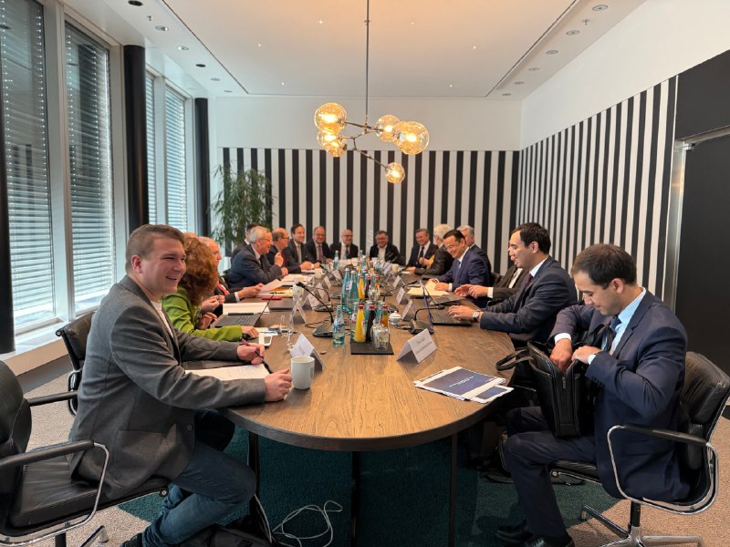 Uzbekistan explores new business shots with German financial and industrial chiefs