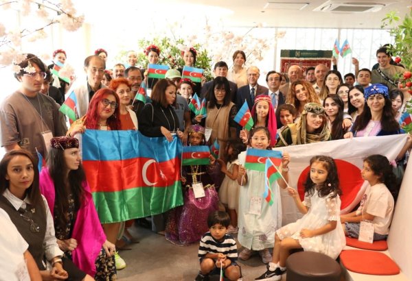 Azerbaijani diaspora committee's chief meets with compatriots in Japan (PHOTO)
