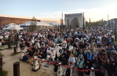 Azerbaijani diaspora committee's chief meets with compatriots in Japan (PHOTO)