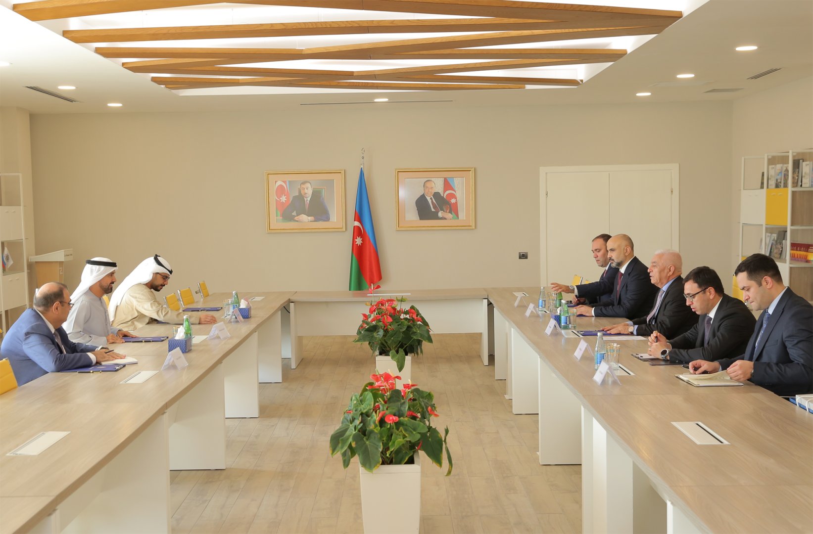 Azerbaijan’s Azerenergy, UAE’s Masdar hold talks on energy cooperation