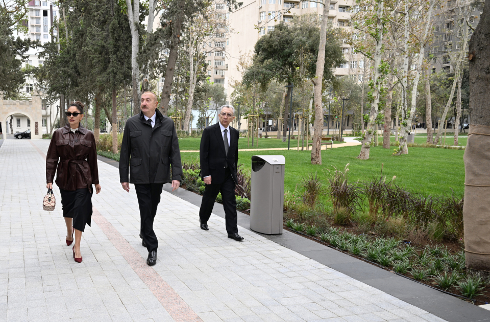 President Ilham Aliyev, First Lady Mehriban Aliyeva inaugurate new park in Baku's Narimanov district (PHOTO)